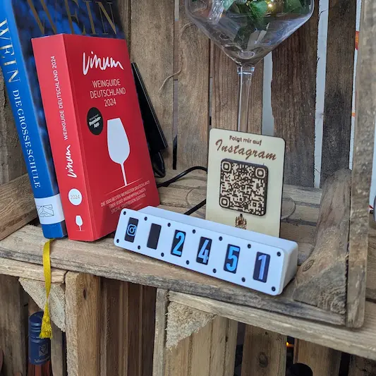 Instagram review screenshot: Tikky in use